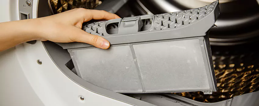 Signs Of A Clogged Dryer Lint Trap in Centreville, Virginia